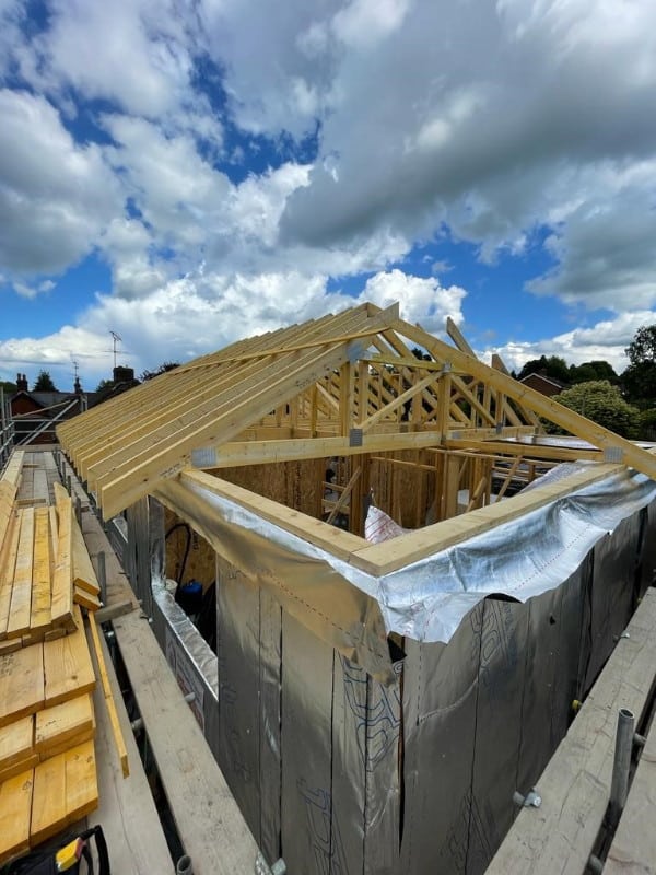 Roof made from prefabricated trusses