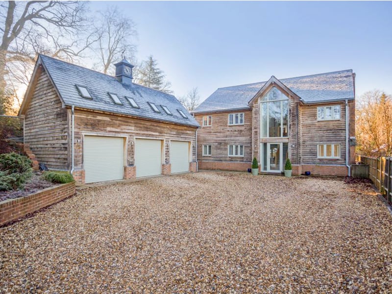 Vision Development - Timber Frame Garages & Garden Buildings - West Berkshire triple garage build finished